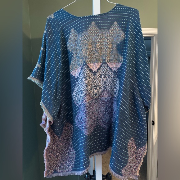 Pure Jill Embroidered Ruana. - Picture 4 of 4